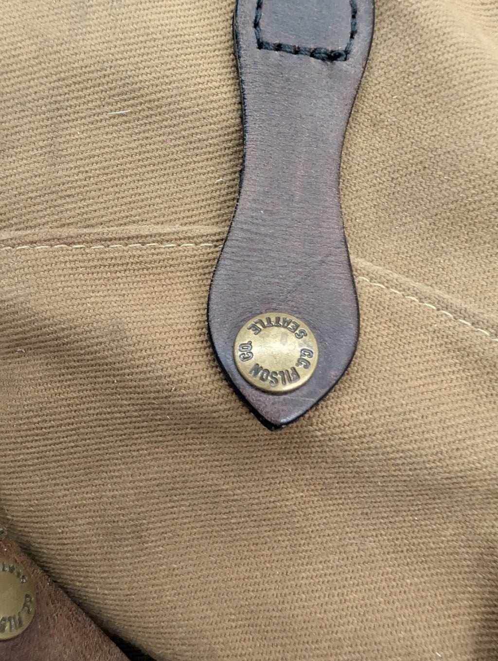 Filson Rugged Twill Medium Duffle Bag Tan Canvas Leather USA