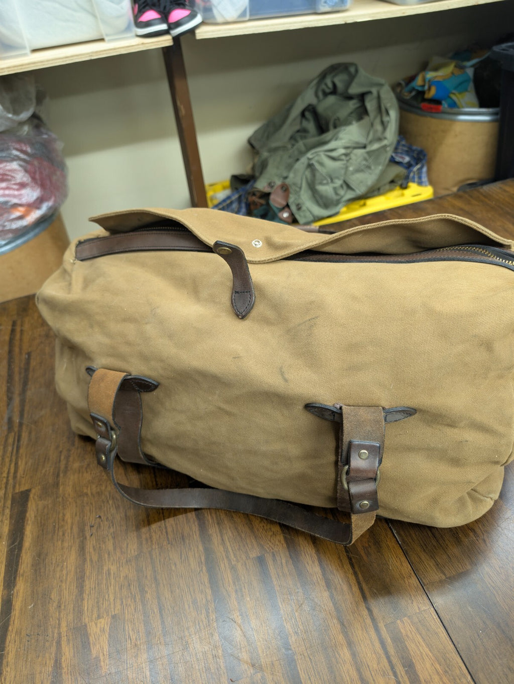 Filson Rugged Twill Medium Duffle Bag Tan Canvas Leather USA
