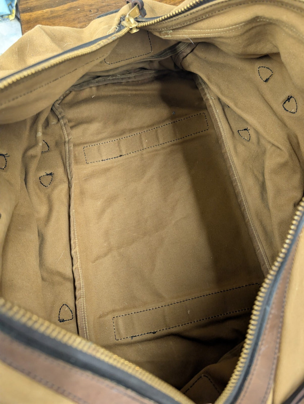 Filson Rugged Twill Medium Duffle Bag Tan Canvas Leather USA