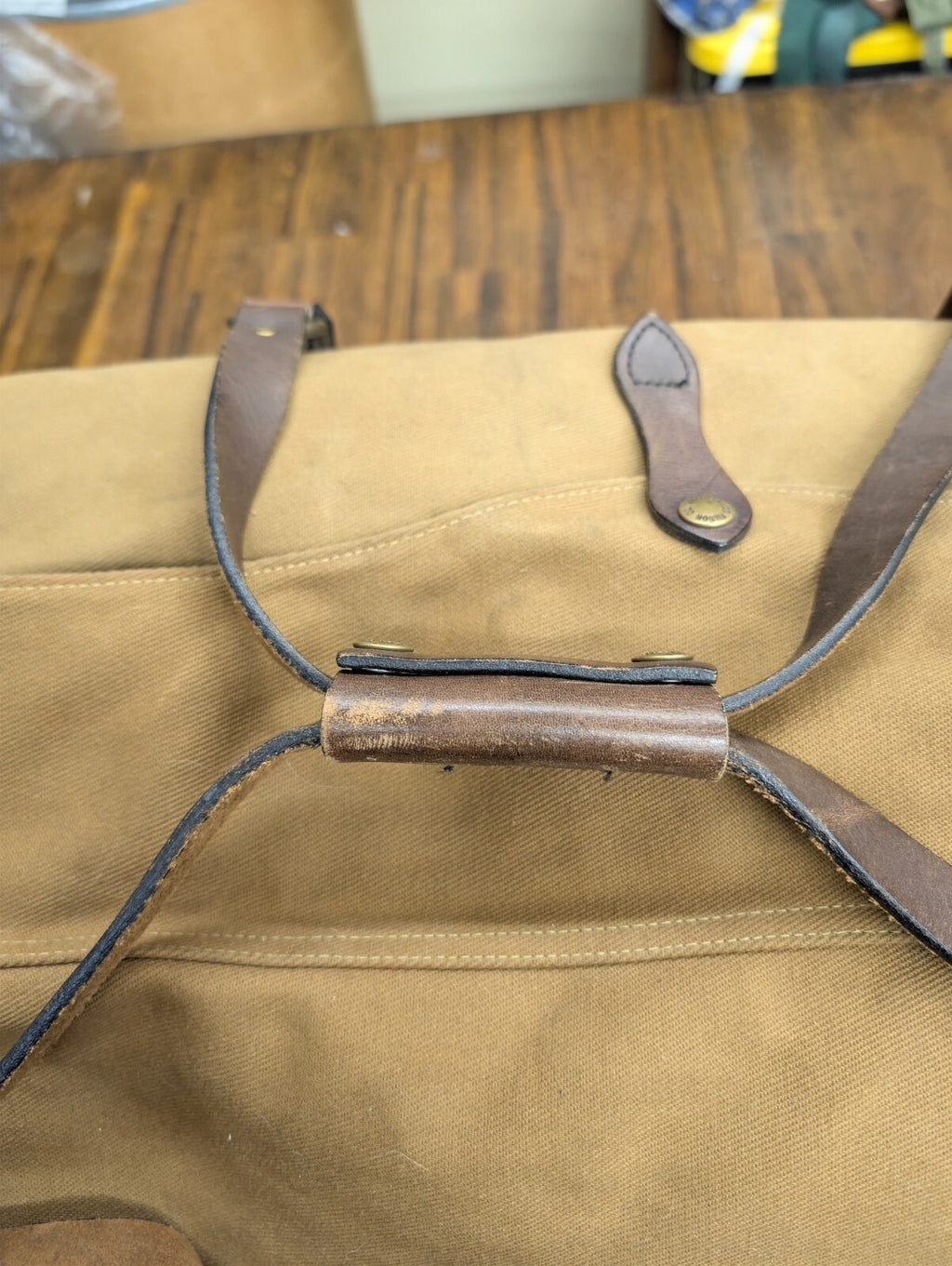 Filson Rugged Twill Medium Duffle Bag Tan Canvas Leather USA